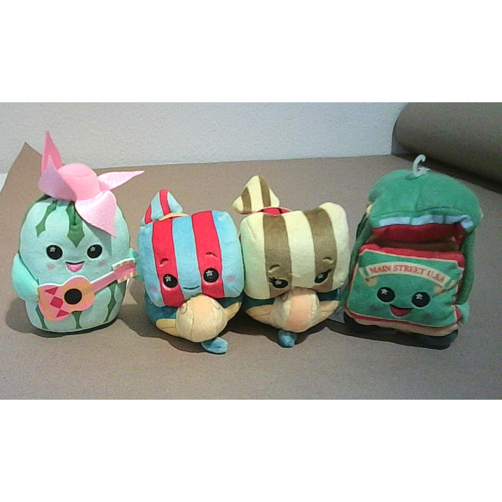 Disney Parks - WISHABLES SET OF 4